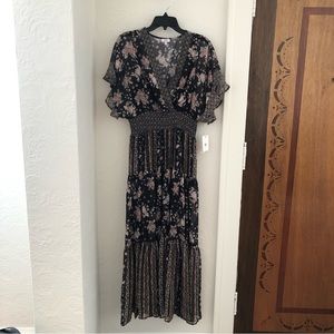 Q+A Maxi Flowy Dress Earth Tones Size L